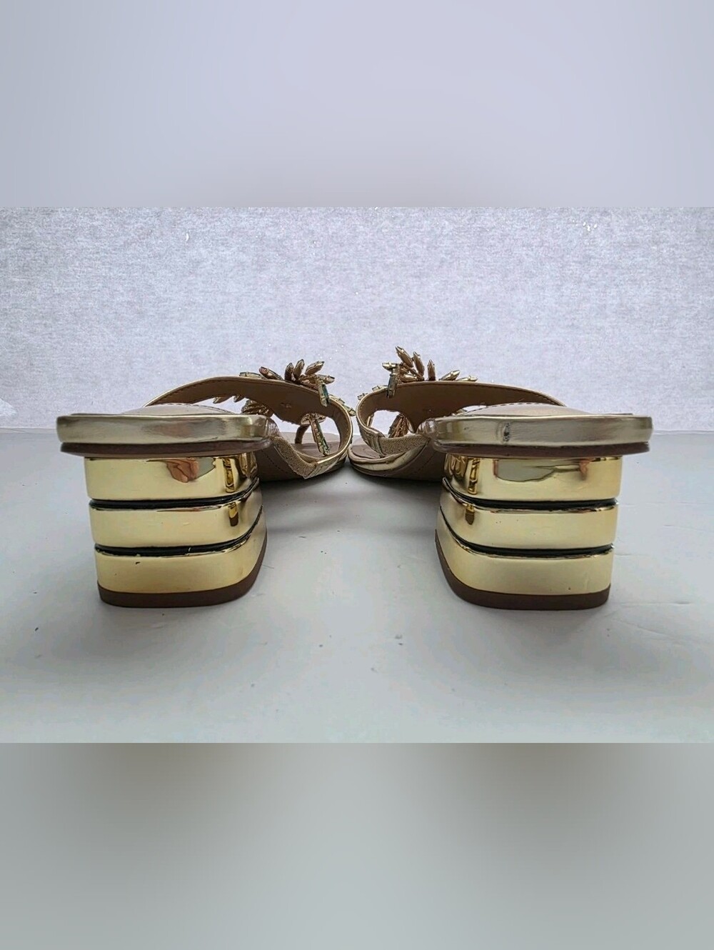 J.Renee Palmy T-Strap Sandals Metallic Gold Synthetic Upper Block-Heel Sz 8.5 M - Picture 9 of 13
